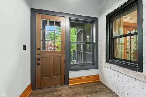 Entry Way - 1344 E Madison Park Ave, Chicago, IL 60615 photo 1 of 1