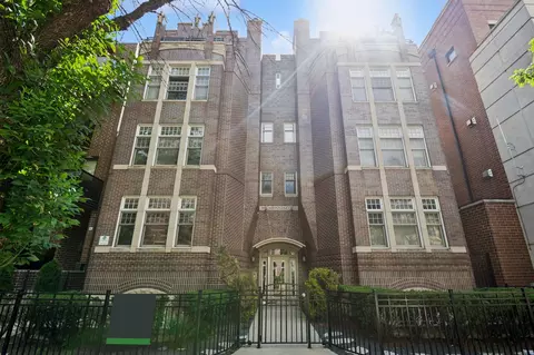 3835 N Ashland Ave #1N, Chicago, IL 60613
