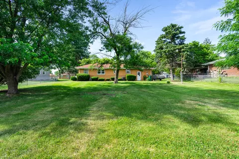 935 E 1st St, Lockport, IL 60441 photo 23