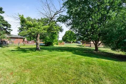935 E 1st St, Lockport, IL 60441 photo 29