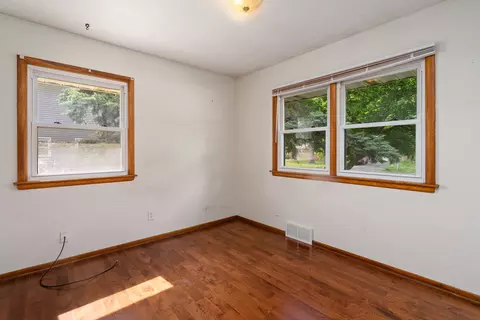 935 E 1st St, Lockport, IL 60441 photo 13