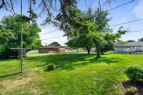 935 E 1st St, Lockport, IL 60441 photo 26