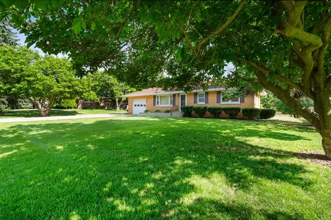 935 E 1st St, Lockport, IL 60441 photo 31