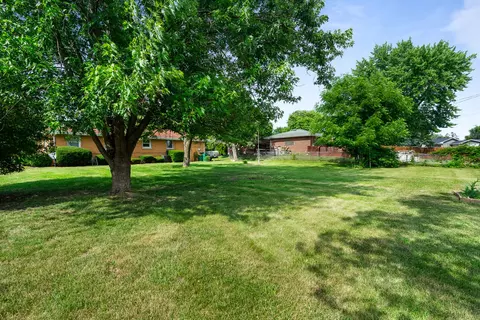 935 E 1st St, Lockport, IL 60441 photo 24