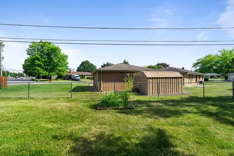 935 E 1st St, Lockport, IL 60441 photo 28