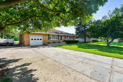 935 E 1st St, Lockport, IL 60441 photo 33