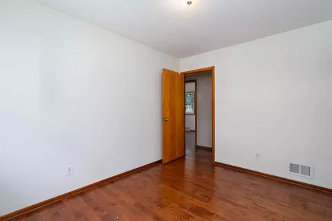 935 E 1st St, Lockport, IL 60441 photo 18