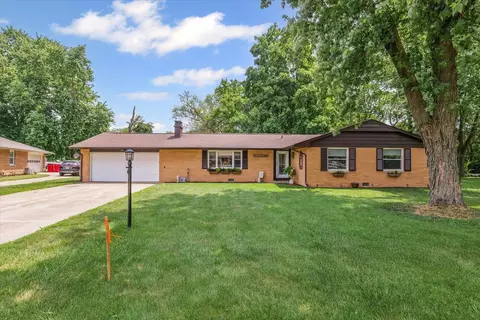 5 Golfview Ct, Savoy, IL 61874