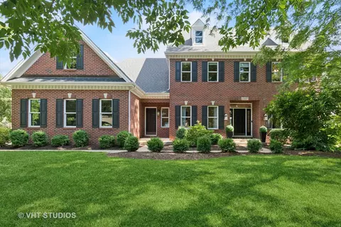 4227 Falkner Dr, Naperville, IL 60564