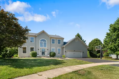 308 Windsor Ct, Lake Villa, IL 60046