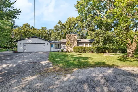 25641 S Oakview Ct, Channahon, IL 60410