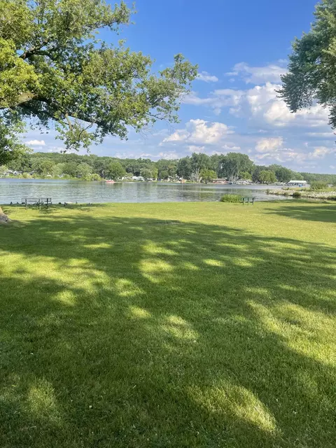 View/Area - 712 Mchenry Ave, Mchenry, IL 60050 photo 1 of 1