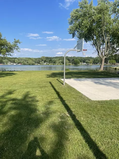 Exterior - 712 Mchenry Ave, Mchenry, IL 60050 photo 6 of 6