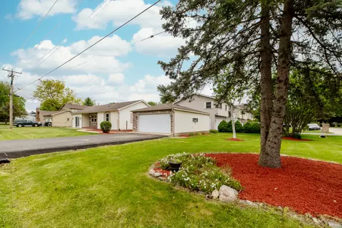 Exterior - 712 Mchenry Ave, Mchenry, IL 60050 photo 2 of 6