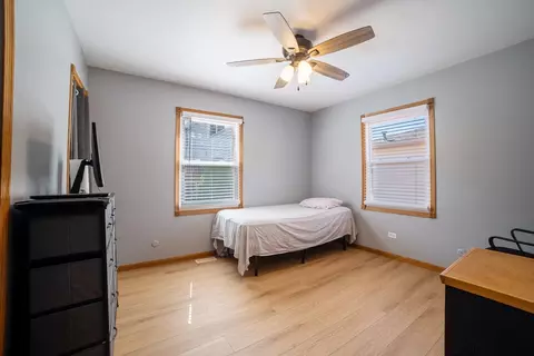 Bedroom - 712 Mchenry Ave, Mchenry, IL 60050 photo 2 of 3