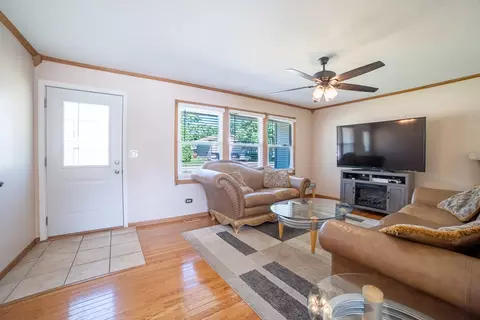Living - 712 Mchenry Ave, Mchenry, IL 60050 photo 1 of 1