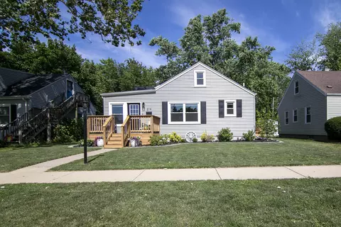 214 S Hickory St, Manteno, IL 60950