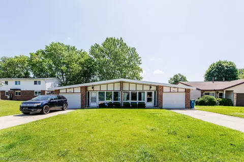 950-952 Heritage Dr, Bourbonnais, IL 60914
