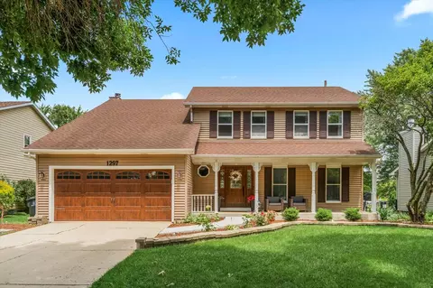 1297 Gregory Ct, Naperville, IL 60565