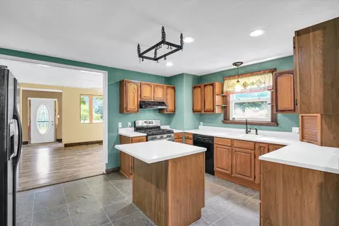 403 E Cooke St, Mount Pulaski, IL 62548 photo 17
