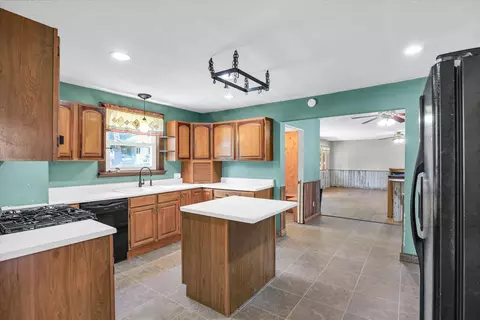 403 E Cooke St, Mount Pulaski, IL 62548 photo 16