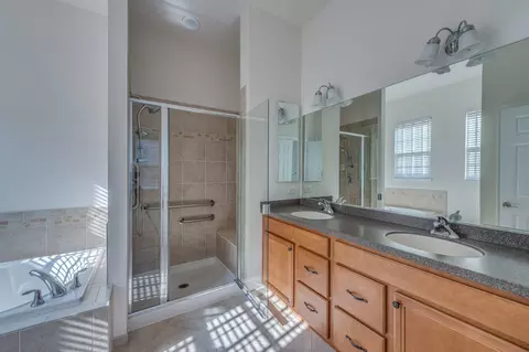 3866 Kingsmill Dr, Elgin, IL 60124 photo 16