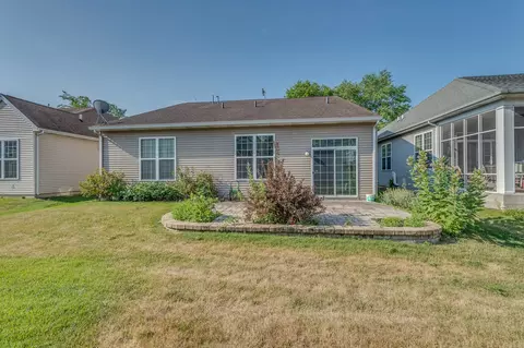 3866 Kingsmill Dr, Elgin, IL 60124 photo 23