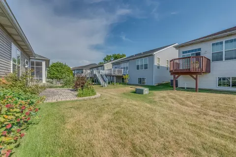 3866 Kingsmill Dr, Elgin, IL 60124 photo 21
