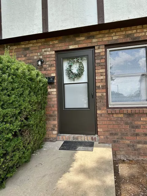706 Golfcrest Rd N #3, Normal, IL 61761