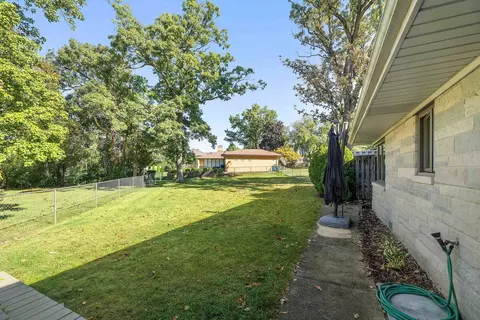 Exterior - 200 N Forest Ct, Addison, IL 60101 photo 8 of 8