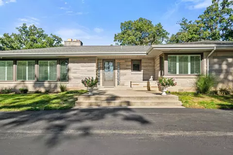 Exterior - 200 N Forest Ct, Addison, IL 60101 photo 2 of 8