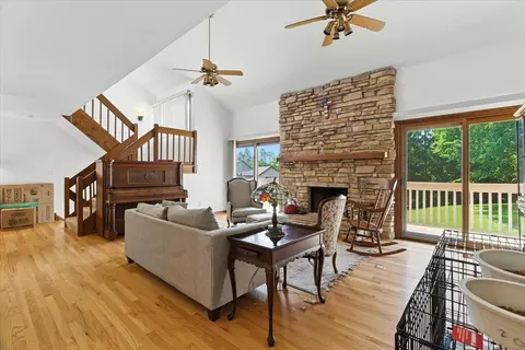 3125 Chellington Dr, Johnsburg, IL 60051 photo 3
