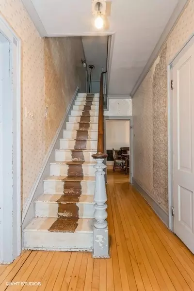 Entry Way - 204 E 5th St, Lockport, IL 60441 photo 1 of 2