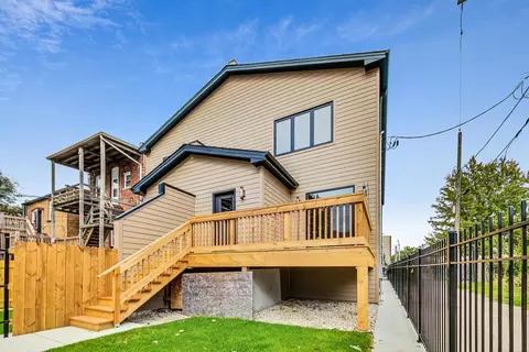 Exterior - 4242 S Champlain Ave, Chicago, IL 60653 photo 4 of 5