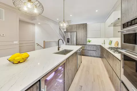 Kitchen - 4242 S Champlain Ave, Chicago, IL 60653 photo 2 of 3