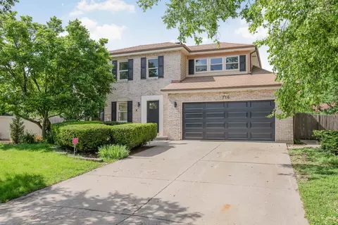716 Somerset Ln, Darien, IL 60561