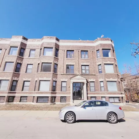 346 E 41st St #2, Chicago, IL 60653
