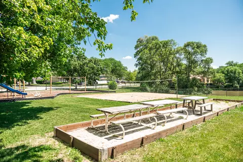 Other - 220 N Haddon Pl, Addison, IL 60101 photo 15 of 17