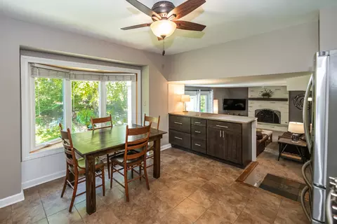 Dining - 220 N Haddon Pl, Addison, IL 60101 photo 2 of 2