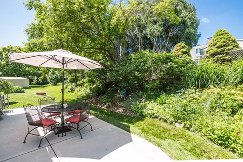 Exterior - 220 N Haddon Pl, Addison, IL 60101 photo 10 of 14