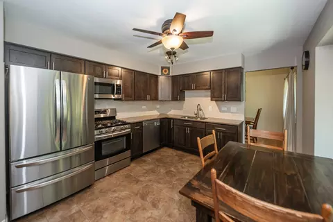 Kitchen - 220 N Haddon Pl, Addison, IL 60101 photo 3 of 5