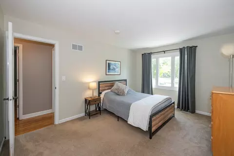 Bedroom - 220 N Haddon Pl, Addison, IL 60101 photo 5 of 7