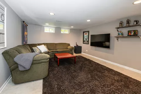 Other - 220 N Haddon Pl, Addison, IL 60101 photo 9 of 17