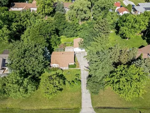 5736 Willow Springs Rd, La Grange Highlands, IL 60525