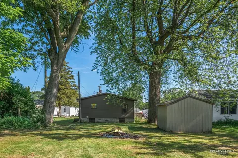 Exterior - 133 Elm St, Braidwood, IL 60408 photo 1 of 3