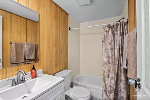 Bath - 133 Elm St, Braidwood, IL 60408 photo 2 of 2