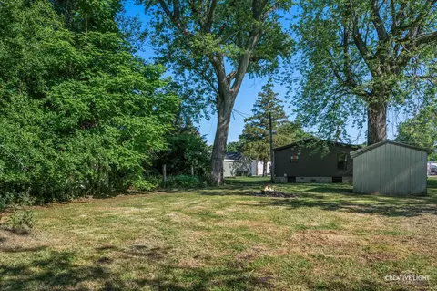 Exterior - 133 Elm St, Braidwood, IL 60408 photo 2 of 3