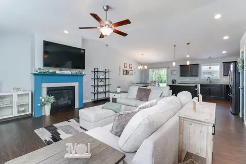 2608 Grey Fox Trl, Bloomington, IL 61705 photo 8