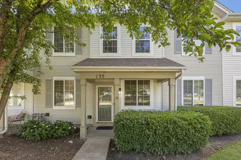 135 Azalea Cir, Romeoville, IL 60446