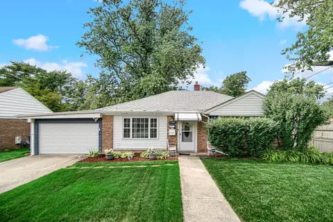17554 Howe Ave, Homewood, IL 60430